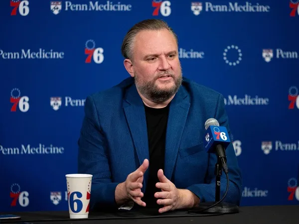 Daryl Morey tak berniat tukar draft pick nomor tiga mereka.