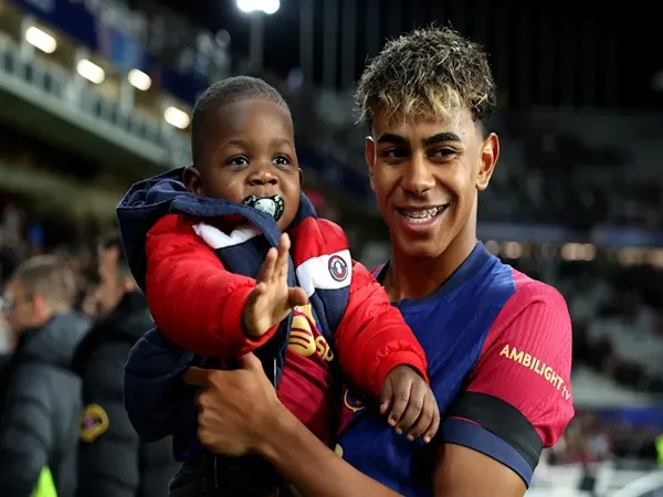 Lamine Yamal Ketika Berbagi Momen dengan Sang Adik