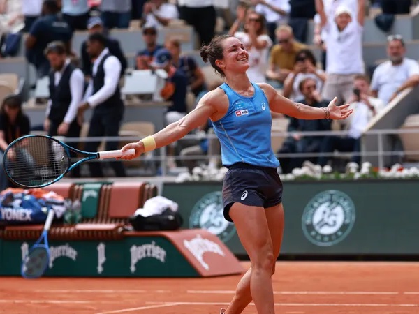Lois Boisson Torehkan Sejarah Berkat Kemenangan Mengejutkan Di French Open