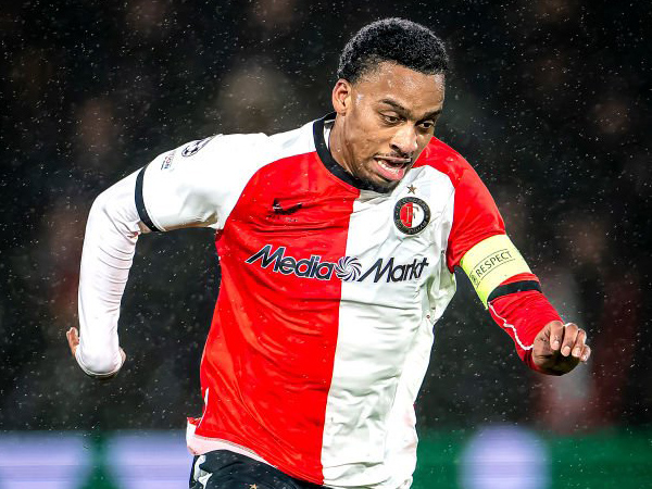 Tiga Raksasa Premier League Tertarik Rekrut Quinten Timber