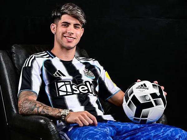 Newcastle Salip Barcelona dan Madrid untuk Dapatkan Antonio Cordero