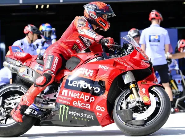 Hasil Sprint Race MotoGP Aragon: Marc Marquez Asapi Sang Adik