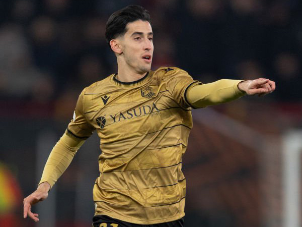 Marseille Ajukan Tawaran Pertama Pada West Ham untuk Rekrut Nayef Aguerd