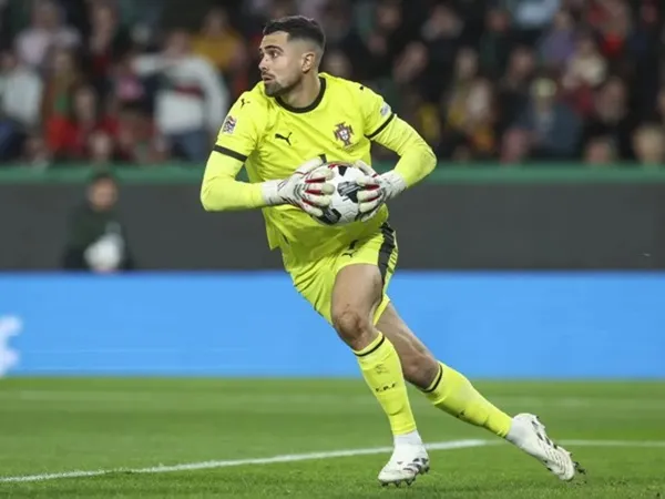 Real Madrid Ditawarkan untuk Merekrut Kiper Portugal