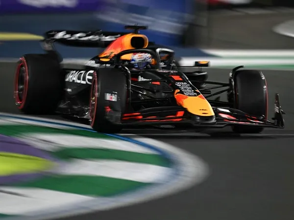 Red Bull Racing tak pikirkan soal peluang meraih gelar juara konstruktor lagi.