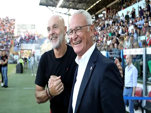 Claudio Ranieri dan Stefano Pioli mencuat sebagai kandidat pelatih baru Timnas Italia, menyusul pemecatan yang baru saja menimpa Luciano Spalletti / via Getty Images