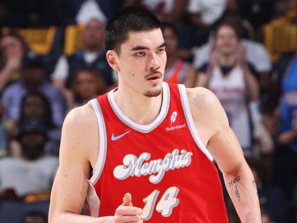 Zach Edey Akan Absen Di Awal Musim 2025-26 Setelah Operasi Engkel