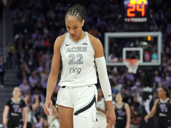 Bintang Las Vegas Aces A’ja Wilson melakukan sejumlah turnover yang merugikan timnya saat dipermalukan Golden State Valkyries. (Foto: AP)