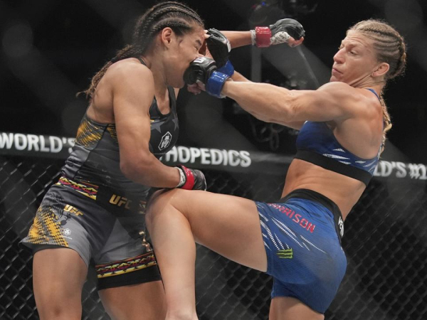 Kayla Harrison Mendominasi Pena di UFC 316, Siap Hadapi Amanda Nunes
