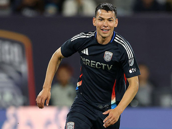 Hirving Lozano Ungkap Hampir Gabung PSG Sebelum ke Napoli