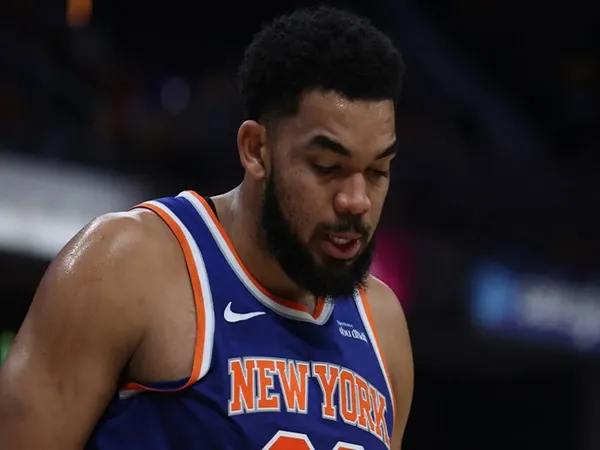 Knicks Disarankan untuk Tidak Menukar Towns dengan Antetokounmpo