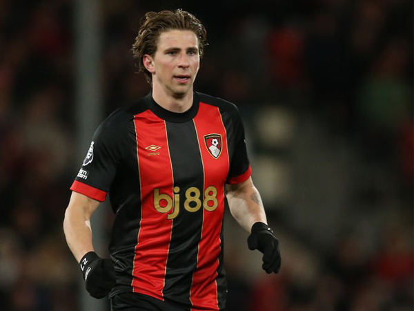 PSG Incar Illya Zabarnyi, Bournemouth Pasang Harga Tinggi