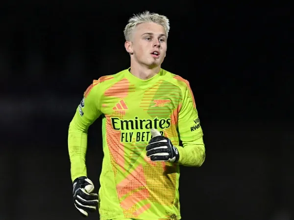 Kiper muda Arsenal, Lucas Nygaard. (Foto: David Price/Getty Images)