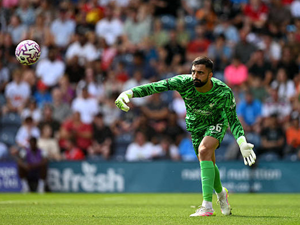 Giorgi Mamardashvili Bangga Jadi Pemain Georgia Pertama di Liverpool