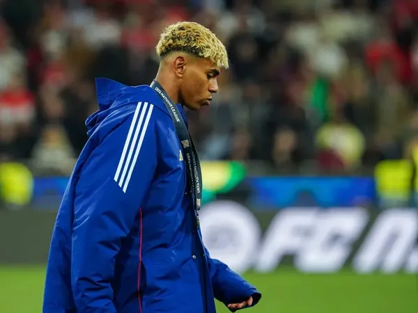 Lamine Yamal Resmi Menggunakan Nomor 10 di Barcelona