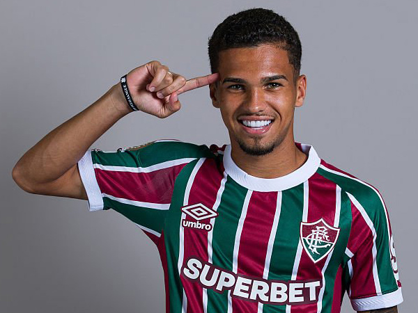 Barcelona Tertarik Rekrut Riquelme Felipe Fluminense