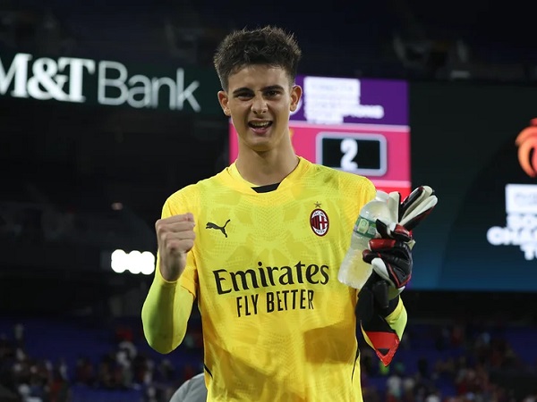 Lorenzo Torriani Bersinar, dan Jadi Pahlawan Adu Penalti Kontra Arsenal