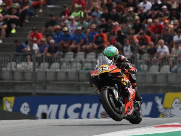 Sayap Motor Rusak, Brad Binder Frustrasi Hanya Finis P7 di MotoGP Austria