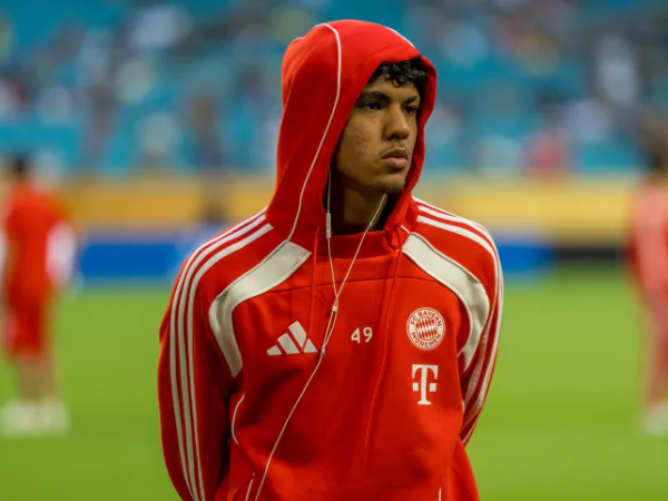 Bayern Munich Menyesal Jual Adam Aznou ke Everton FC