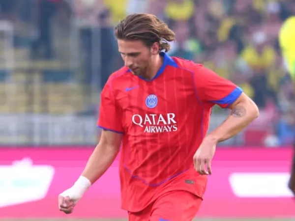 Illia Zabarnyi (Foto: psg.fr)