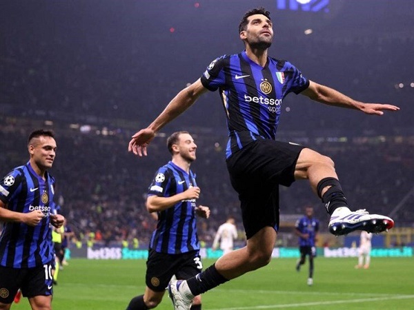 Tidak Masuk Rencana Inter, Parma Pertimbangkan Tampung Mehdi Taremi