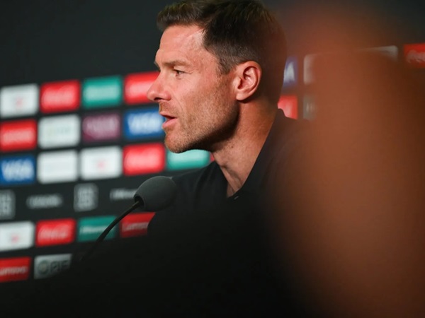 Xabi Alonso Mengenang Masa-masa Bermainnya Bersama Santi Cazorla