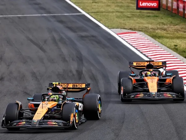 Oscar Piastri dan Lando Norris duo pebalap McLaren