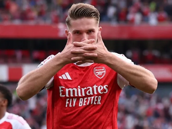 Viktor Gyokeres membuka keran golnya untuk Arsenal. (Foto: Catherine Ivill - AMA/Getty Images)