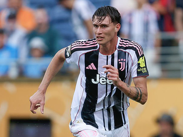 Tawaran Forest Ditolak, Juventus Pertahankan Nicolo Savona?