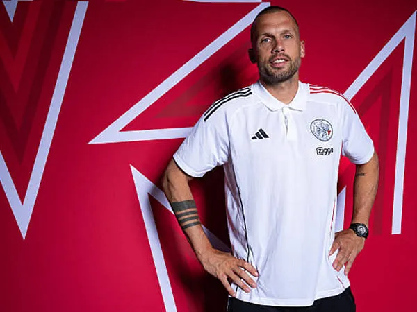 Manfaatkan Koneksi John Heitinga, Ajax Amsterdam Pinjam Gelandang Liverpool