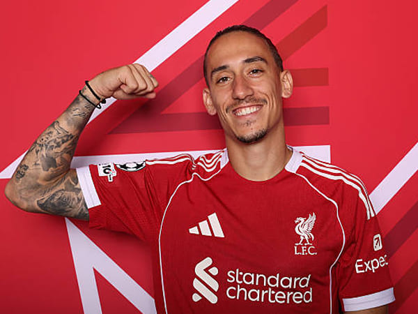 Negosiasi Berjalan Sulit, Liverpool Hanya Mau Jual Kostas Tsimikas