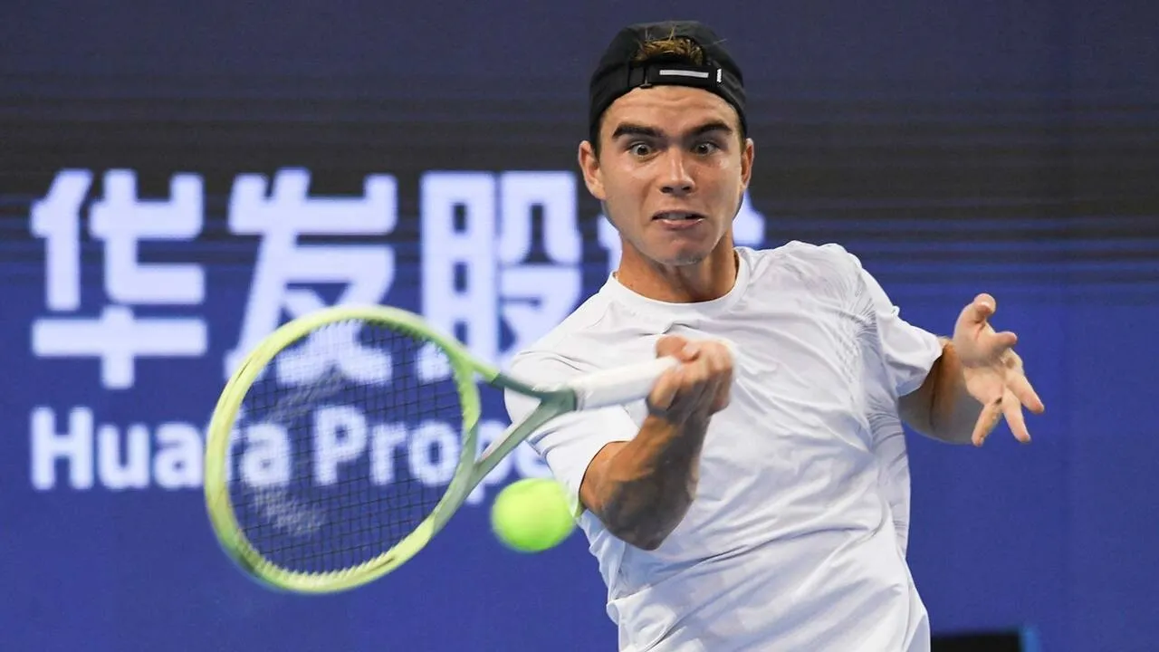 Dalibor Svrcina Halangi Langkah Matteo Berrettini Di Hangzhou