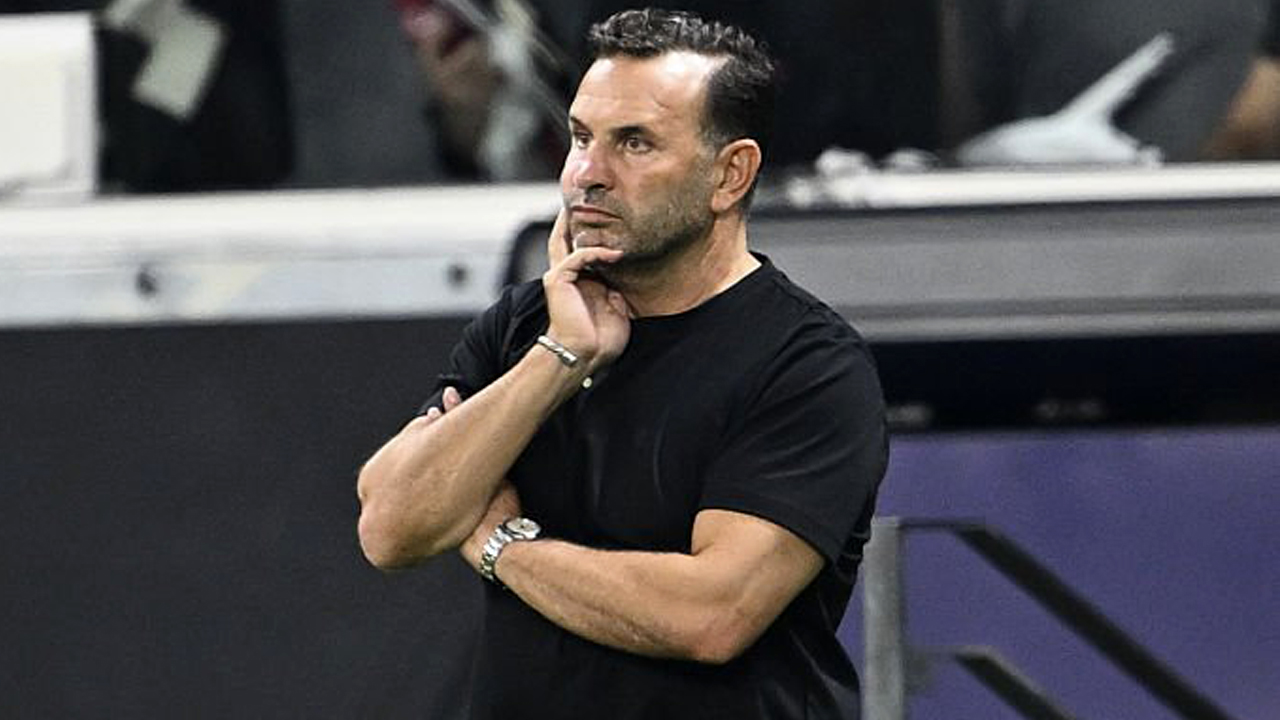 Okan Buruk Komentari Kekalahan Galatasaray dari Frankfurt