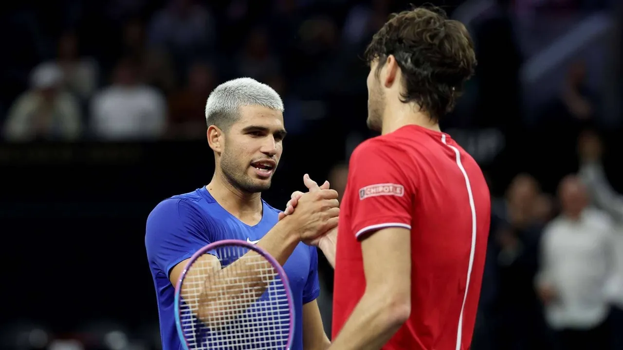 Carlos Alcaraz [kiri] dan Taylor Fritz [kanan] [image: getty images]