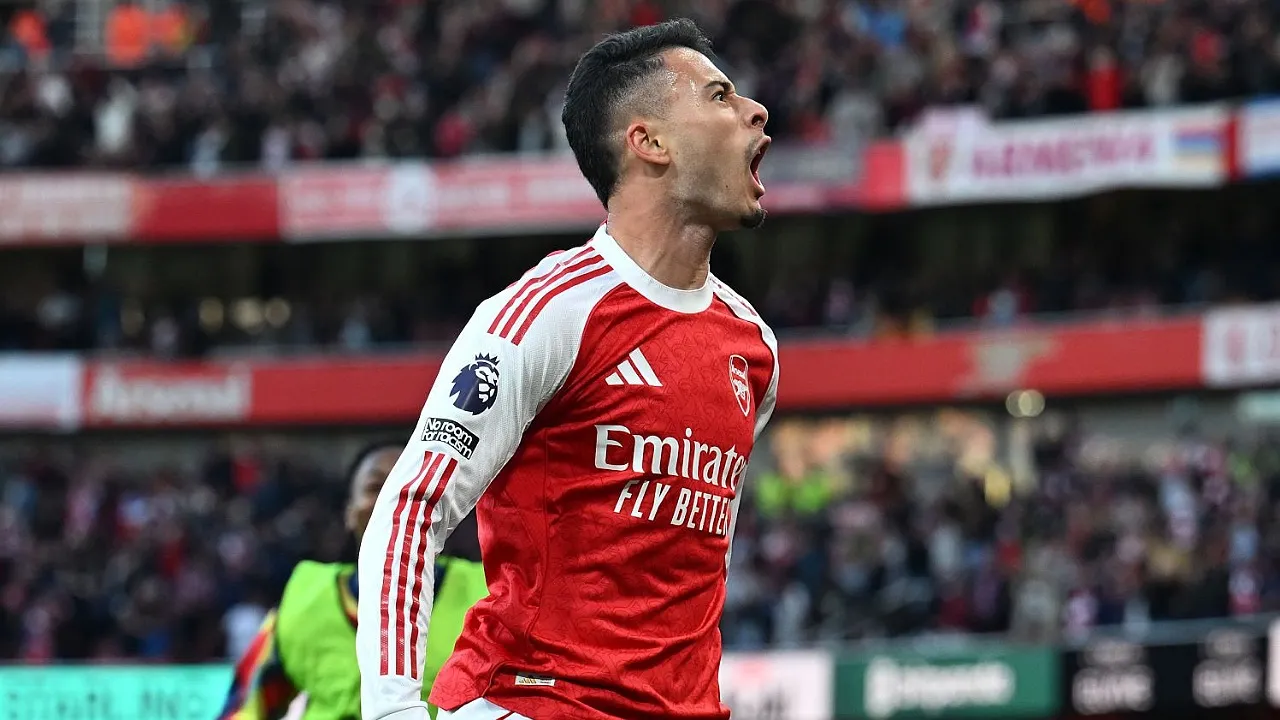 Gabriel Martinelli menyelamatkan Arsenal dari kekalahan atas Manchester City. (Foto: Stuart MacFarlane/Getty Images)