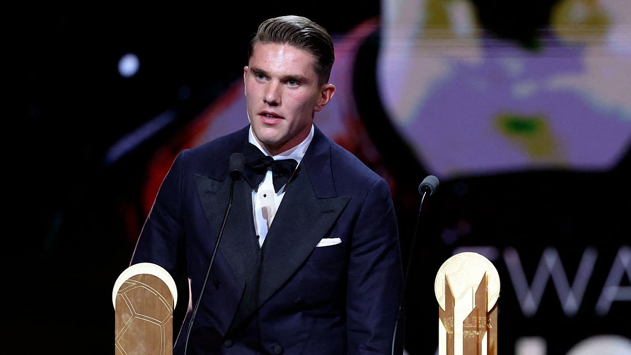 Viktor Gyokeres Raih Gerd Muller Trophy 2025 Usai Cetak 54 Gol