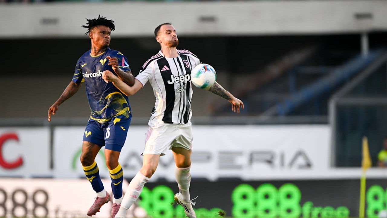 Penunjuk Wasit: Gift Orban Layak Dikartu Merah saat Juventus Hadapi Verona