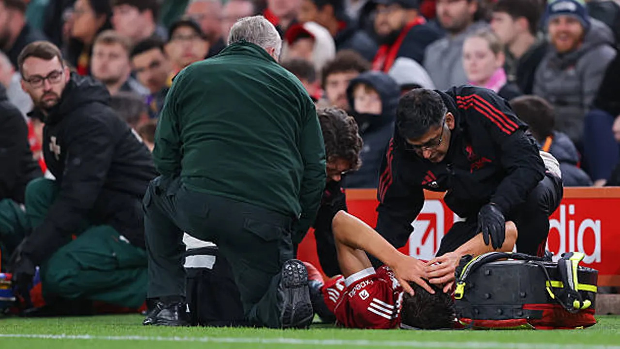 Kabar Buruk Bagi Liverpool, Giovanni Leoni Derita Cedera Lutut Serius