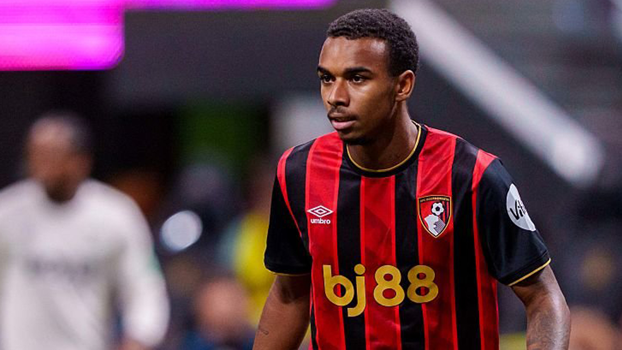 Perkuat Lini Depan, Lyon Tertarik Rekrut Eli Junior Kroupi