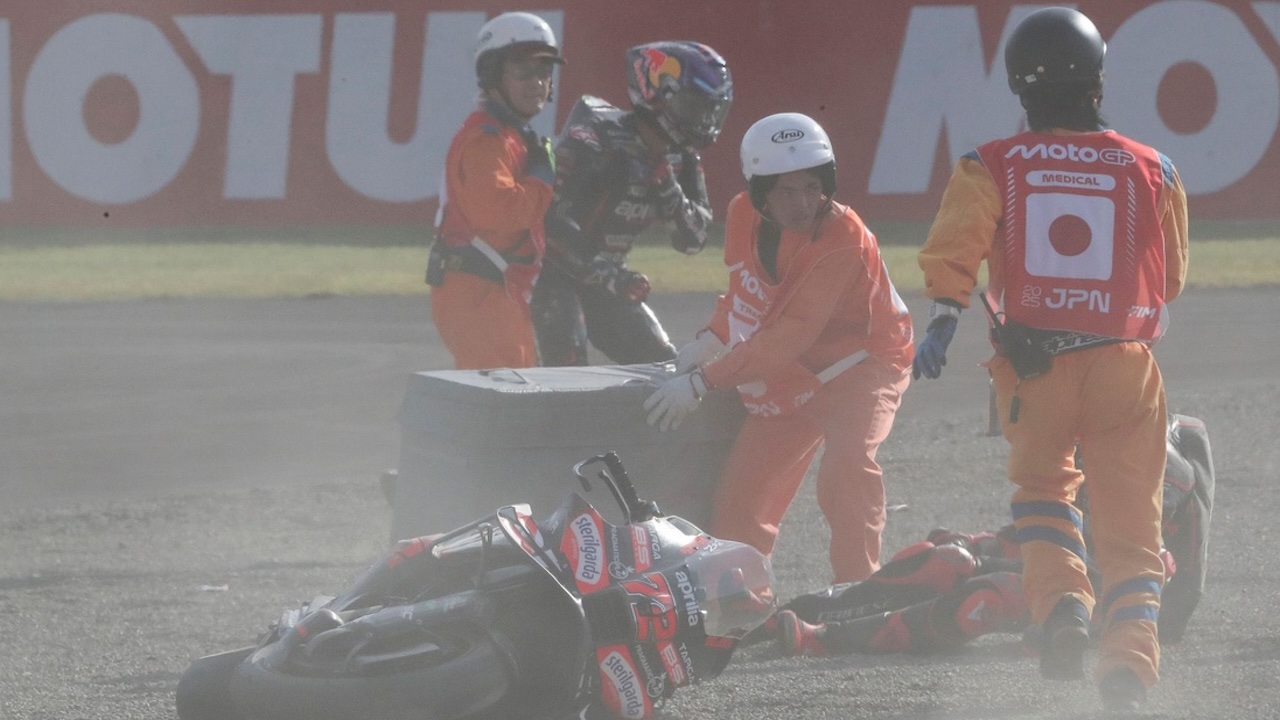 Duo Aprilia Crash di Awal Sprint MotoGP Jepang, Jorge Martin Harus Operasi
