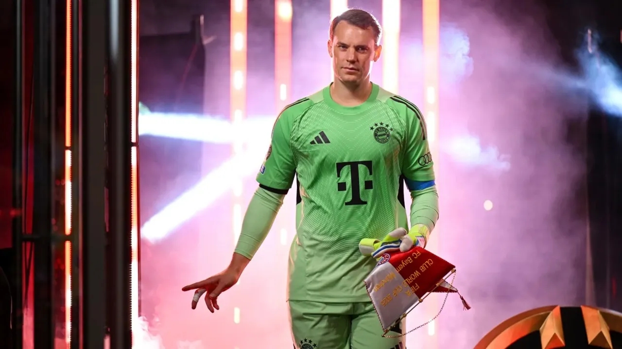 Manuel Neuer (Sumber: Shaun Botterill - FIFA/FIFA via Getty Images)