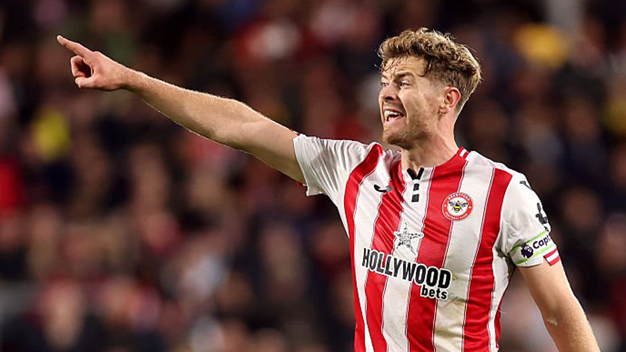 Nathan Collins Kecewa Usai Brentford Dikalahkan Manchester City