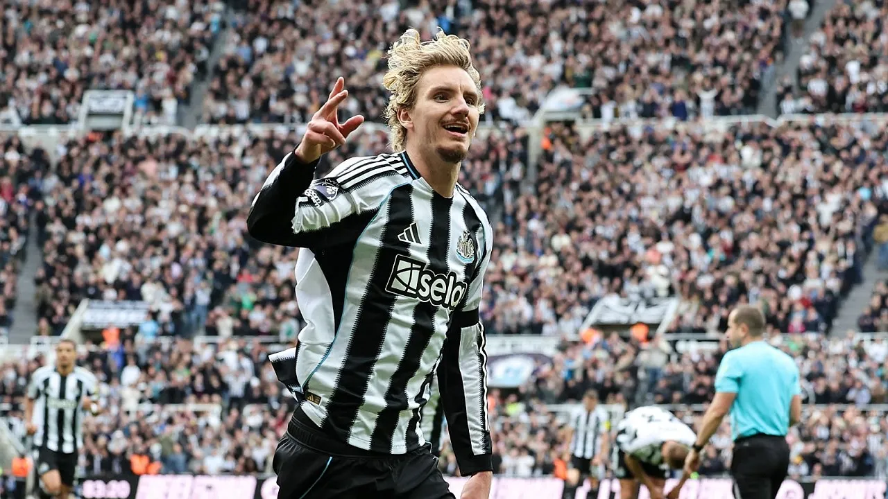Nick Woltemade dipuji manajer Newcastle United, Eddie Howe. (Foto: Alex Dodd - CameraSport via Getty Images)