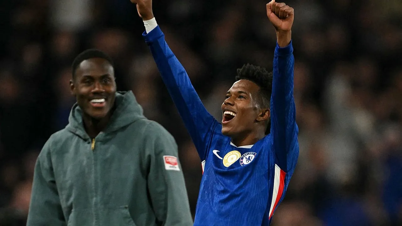 Estevao Willian langsung tampil memukau di Chelsea. (Foto: GLYN KIRK/AFP via Getty Images)