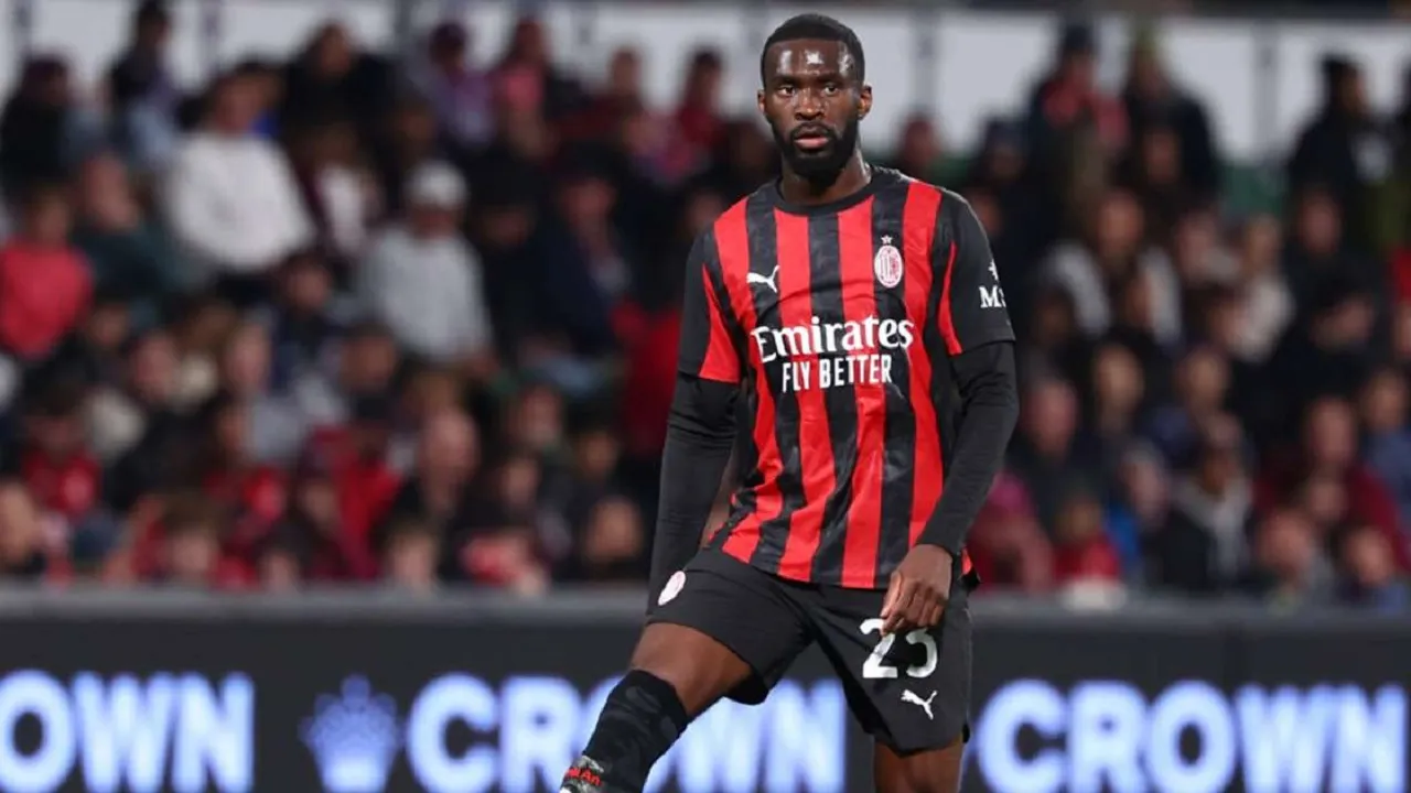Milan Dikatakan Siapkan Pembaruan Kontrak Untuk Fikayo Tomori