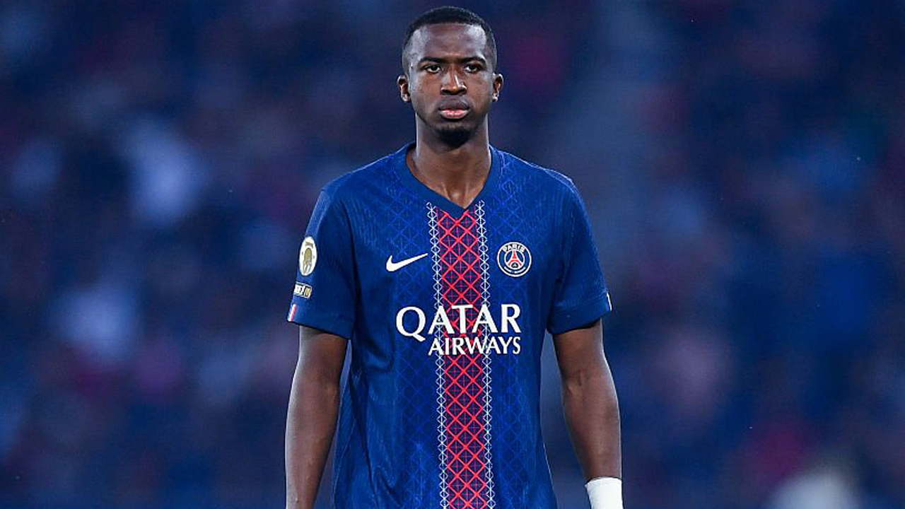 Liverpool Intip Peluang Bajak Willian Pacho dari PSG