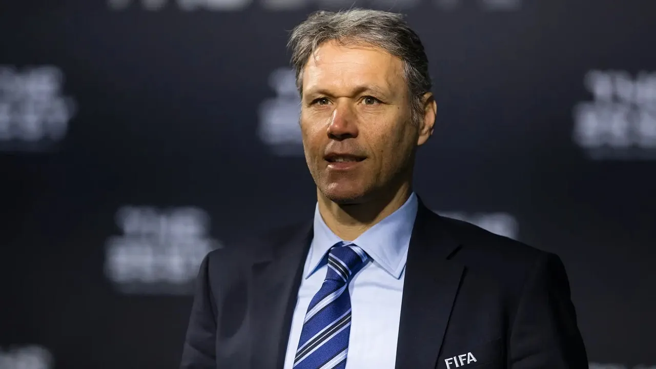 Marco van Basten Kritik Keras Rencana Laga AC Milan vs Como di Australia