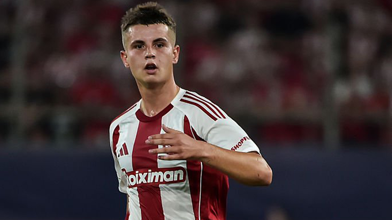 Olympiacos Tolak Tawaran Besar Brighton untuk Christos Mouzakitis