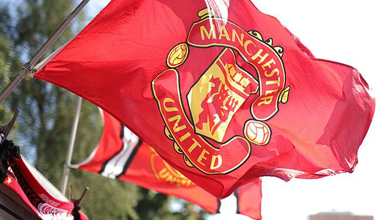 Bendera Manchester United. (Foto: Simon Stacpoole/Offside)