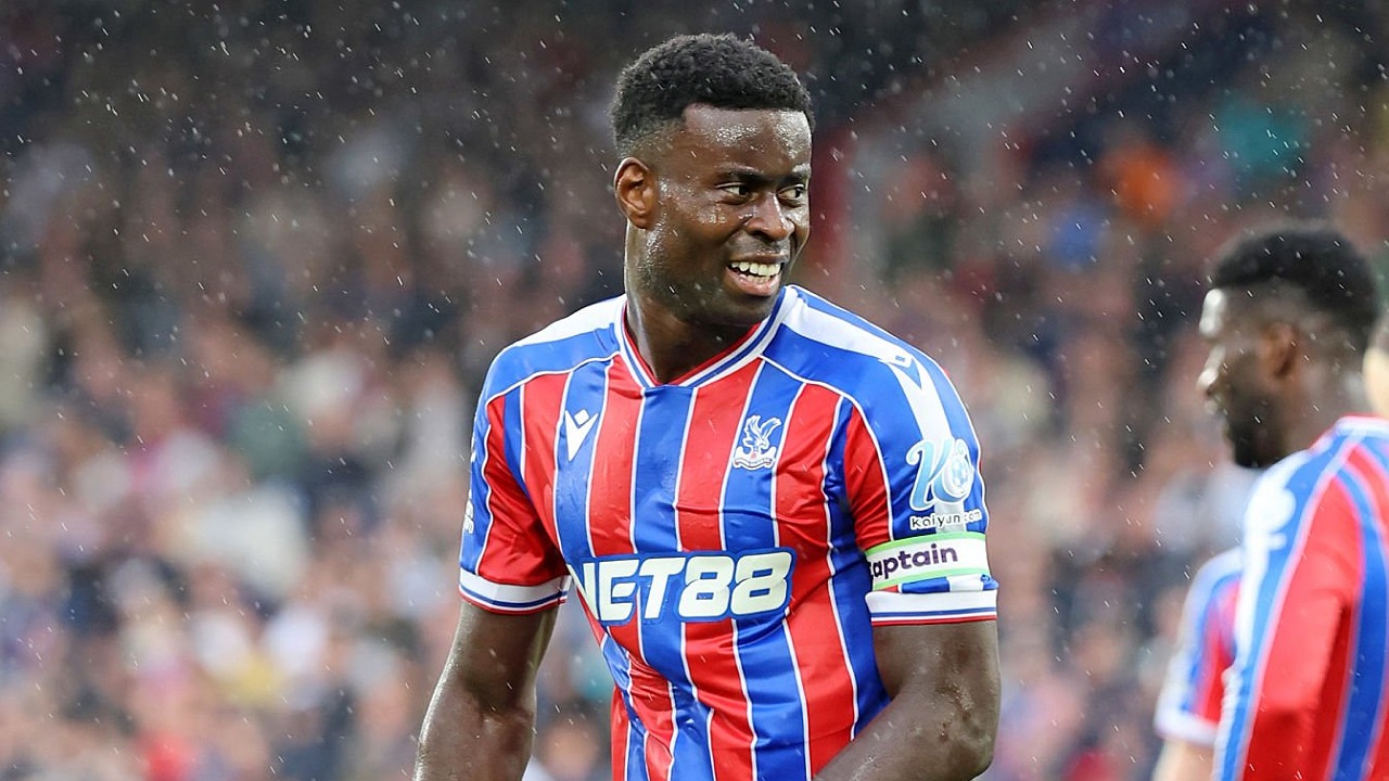 Steve Parish Ungkap Alasan Crystal Palace Pertahankan Marc Guehi